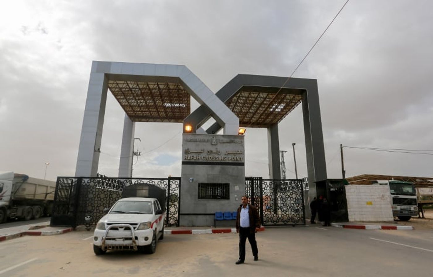 למרות ההתנגדות: קטאר תחלק כספים לנזקקים בעזה