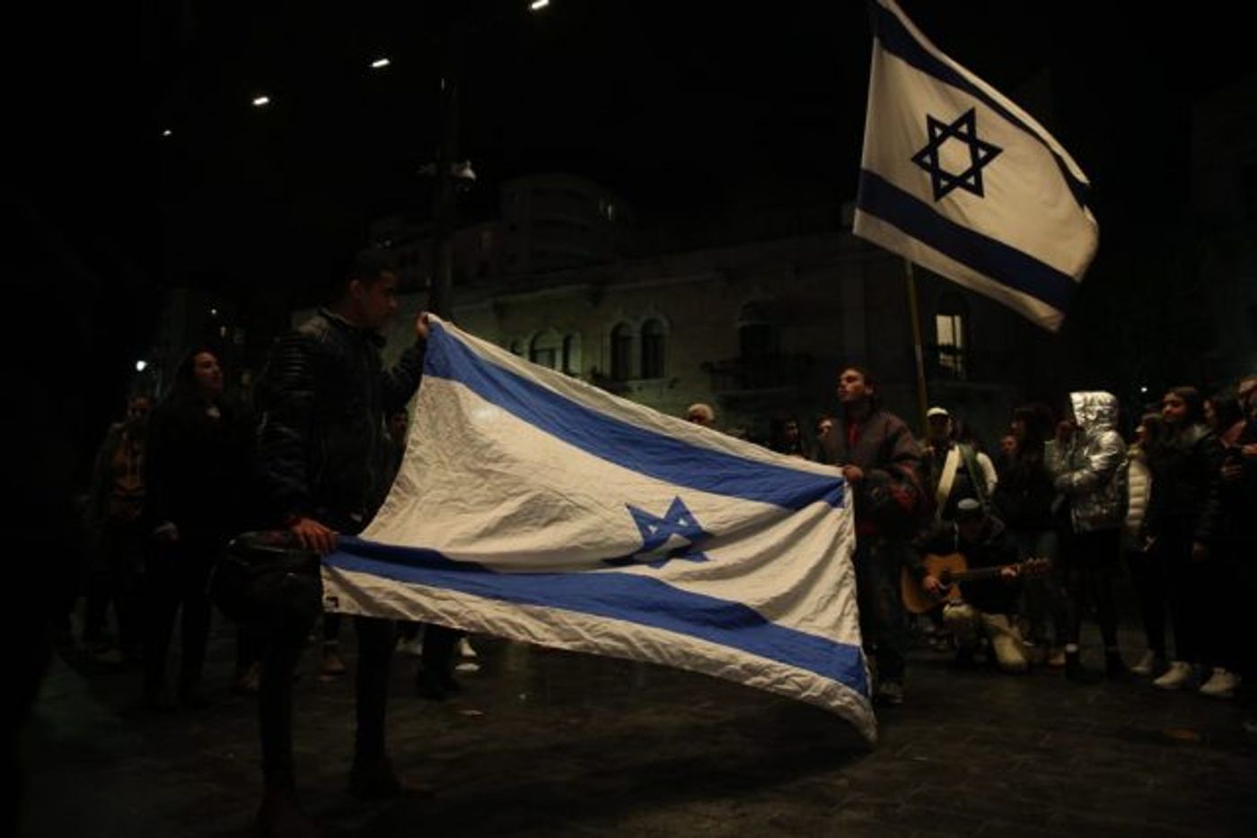 מתייחדים עם אורי וזועמים על צו איסור הפרסום