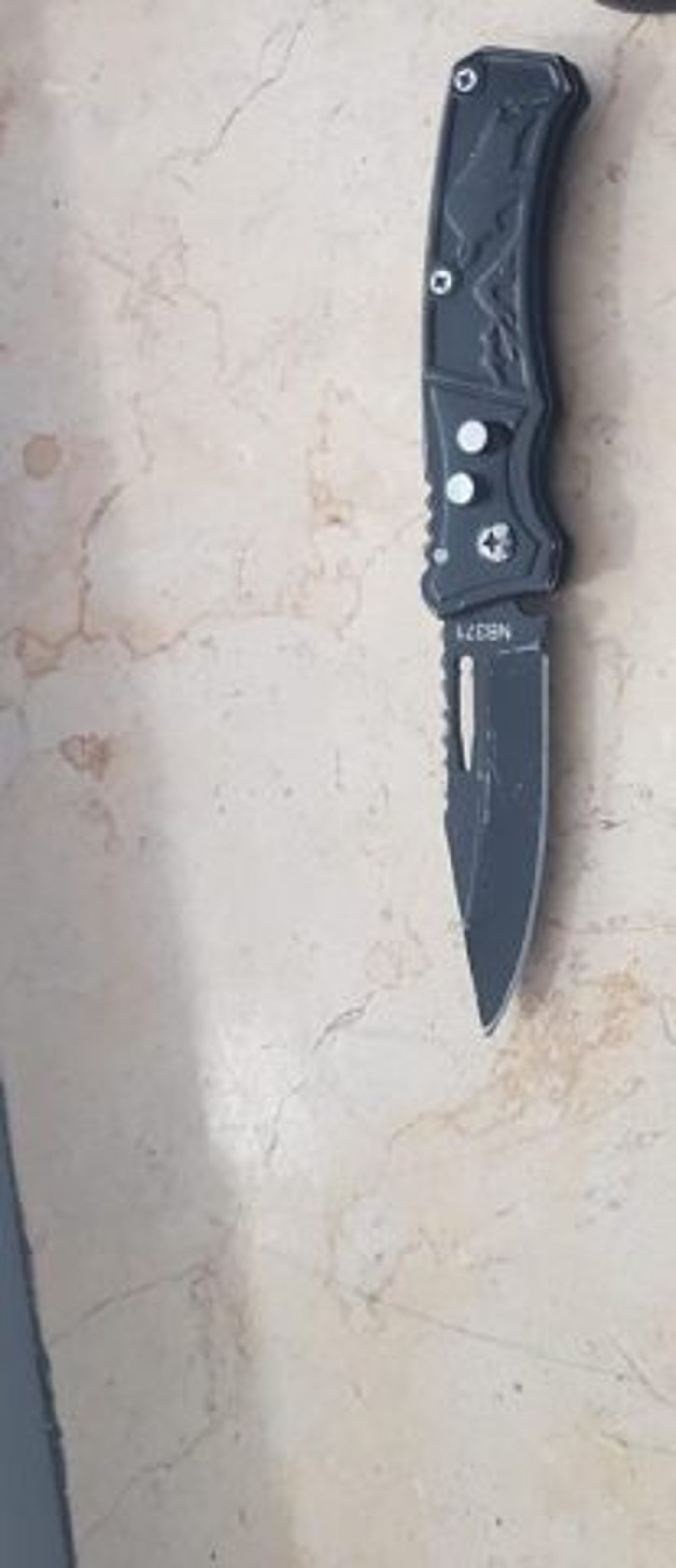 הסכין שנתפסה על אחד מהמחבלים (קרדיט: דוברות המשטרה)