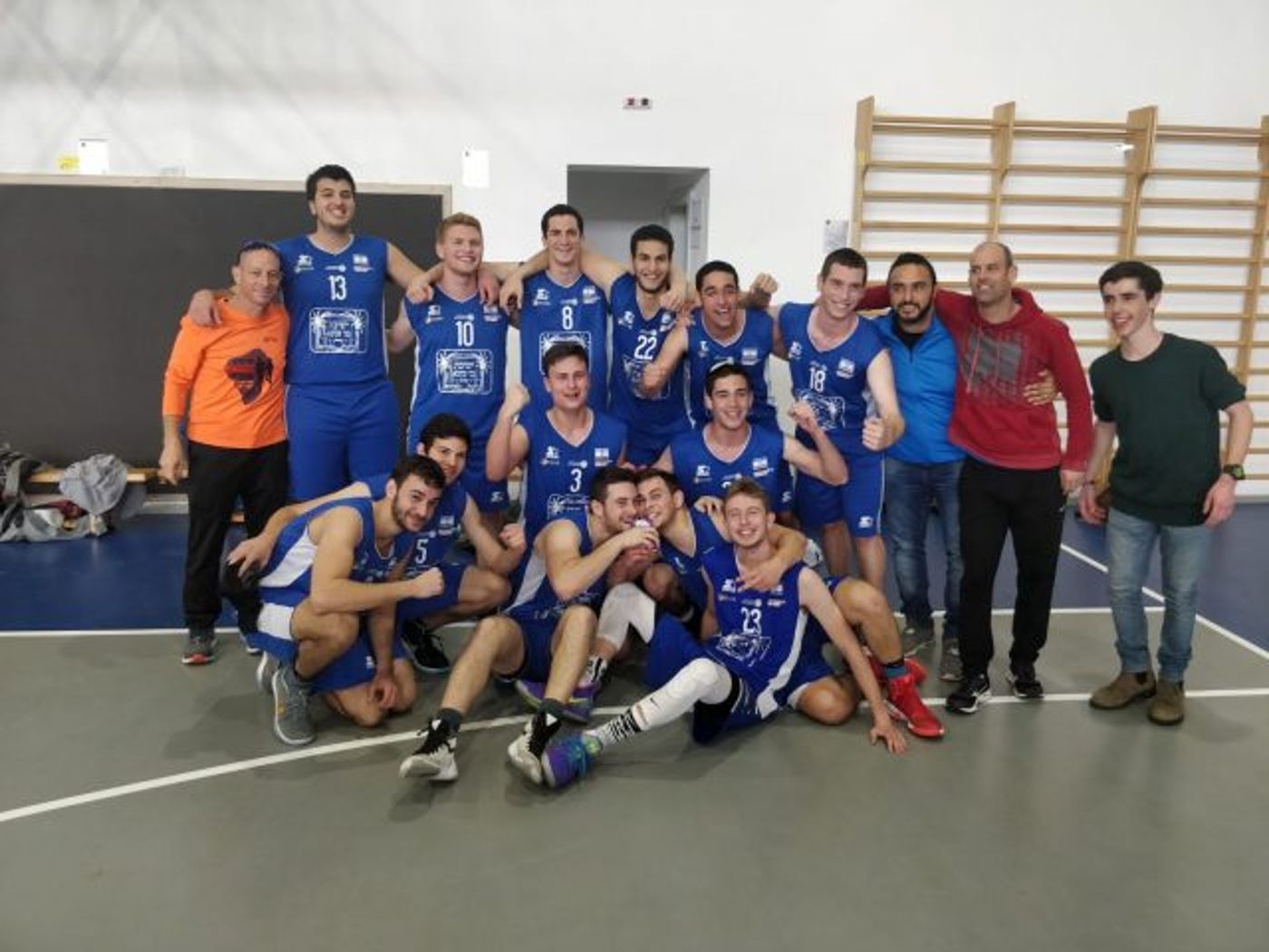 הנבחרת המנצחת האריות מגבעת שמואל כבר בגמר