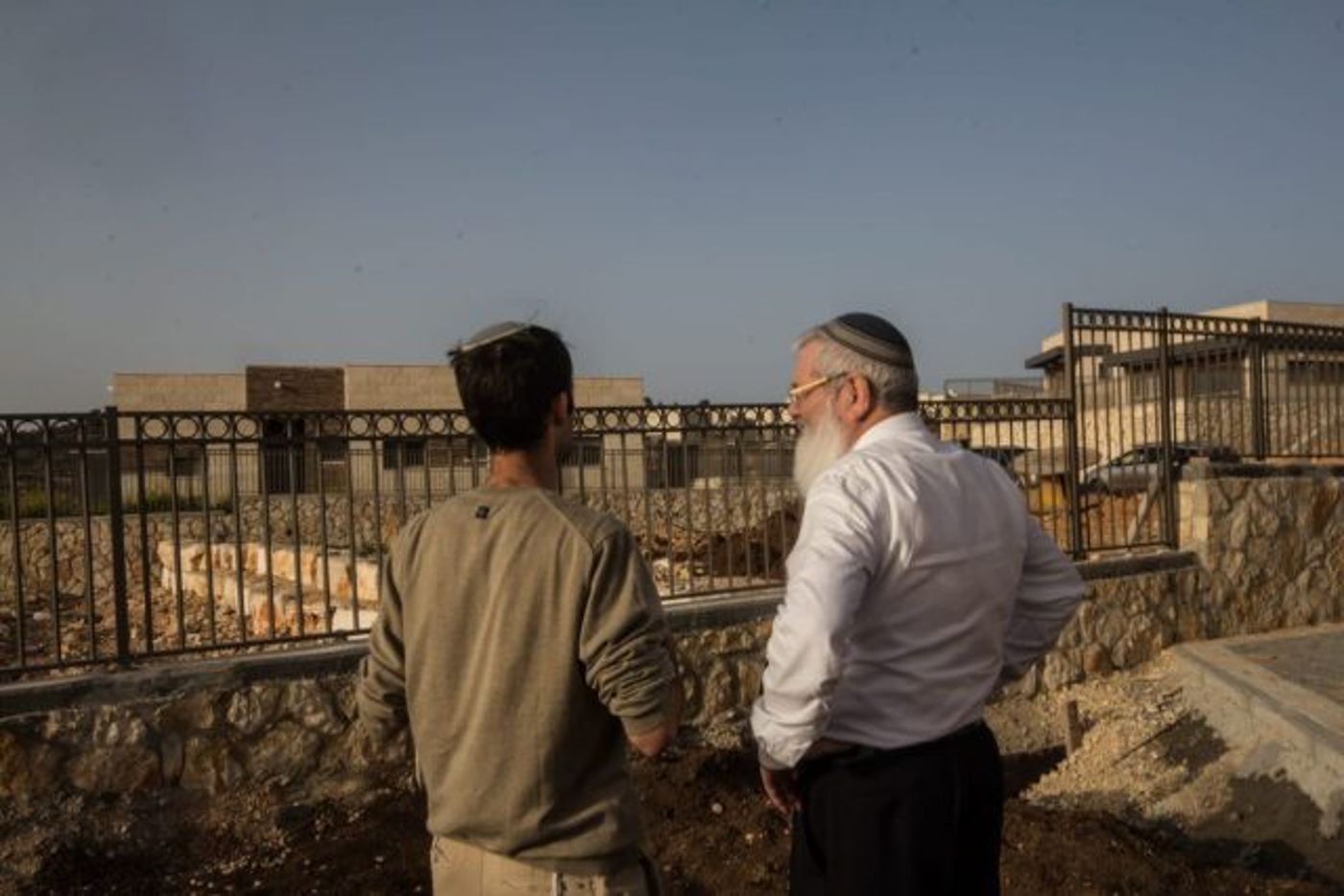 סגן שר הביטחון היוצא הרב בן דהן קיבל תעודת הוקרה