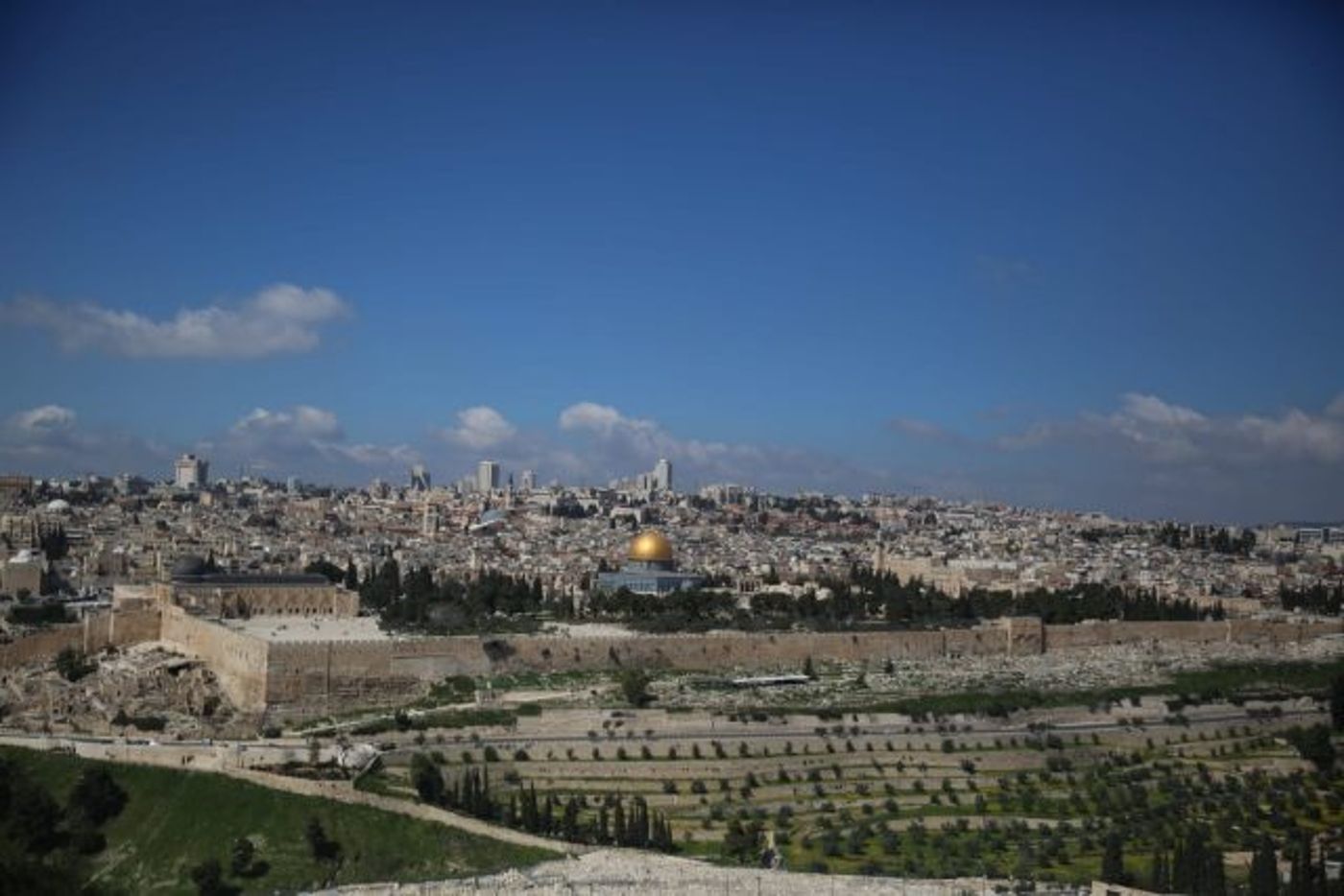 עיר עוטפת אור: גלריית פאר מהעיר העתיקה בירושלים