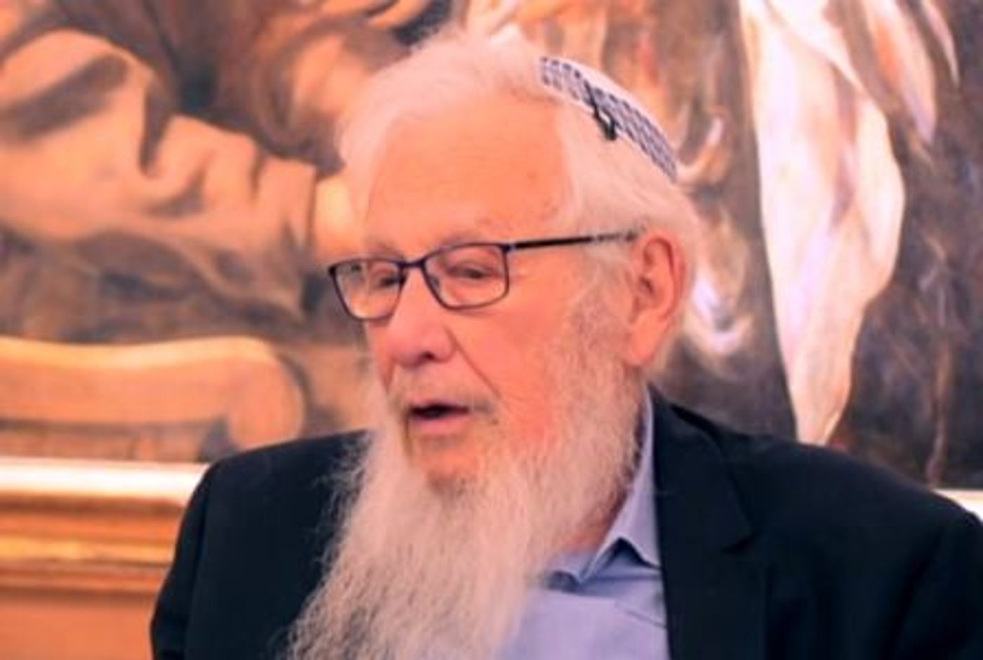 הפרופ' הסרוג מגלה לאיזו מפלגה הוא יצביע ולמה. צפו