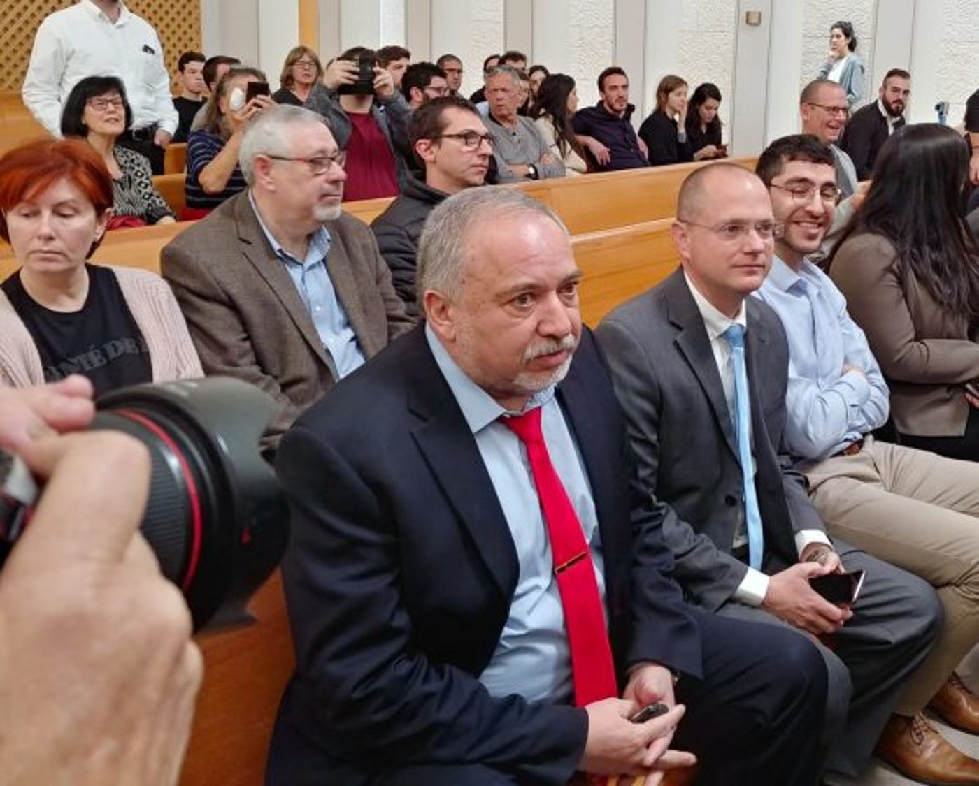 ח"כ אביגדור ליברמן ועודד פורר בדיון בבית המשפט
