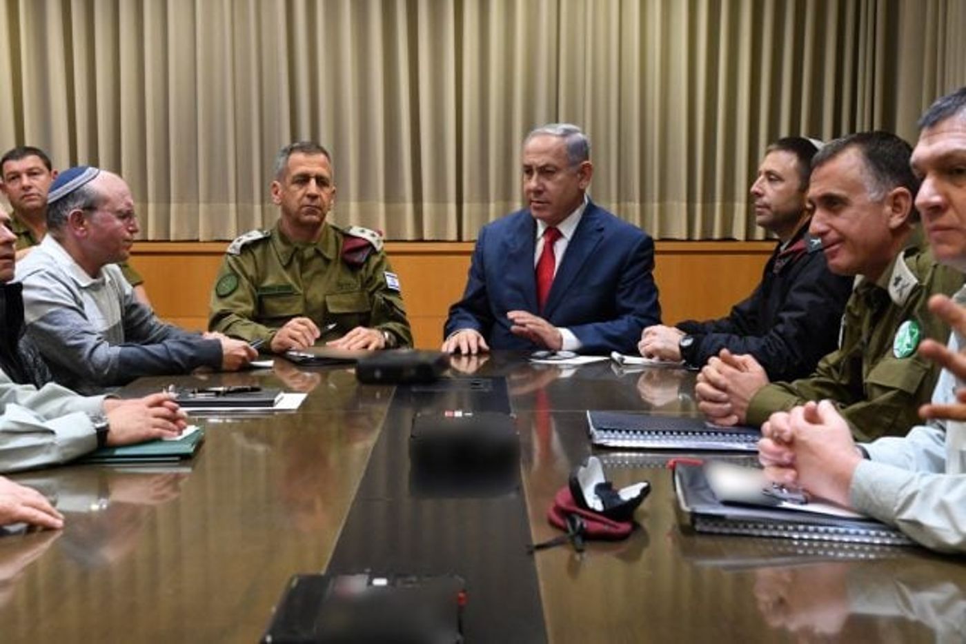 נתניהו עם הרמטכ"ל כוכבי בהתייעצות לילית בקריה