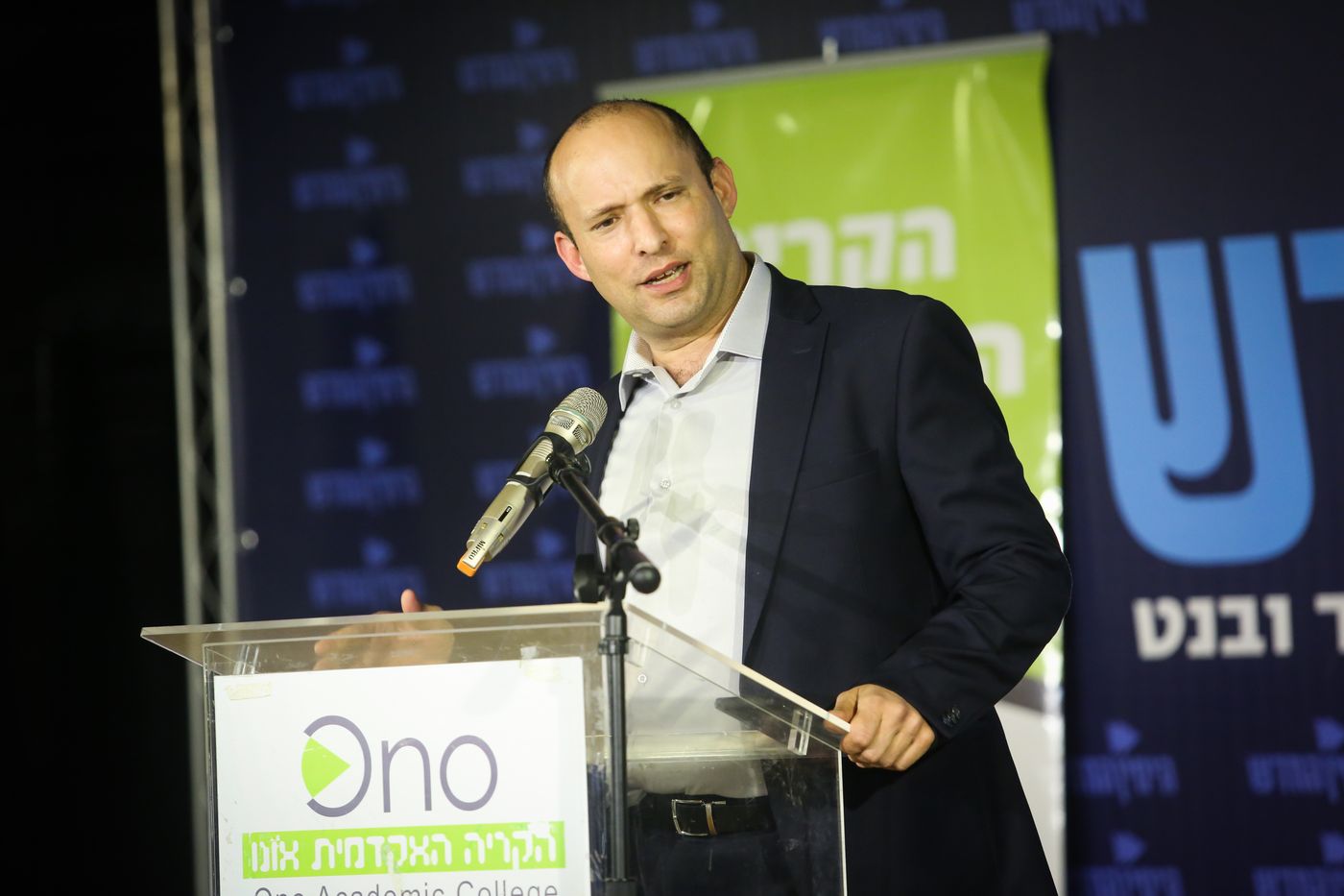 בנט: "האשמות לפיד וגנץ לגבי הצוללות מופרכות"