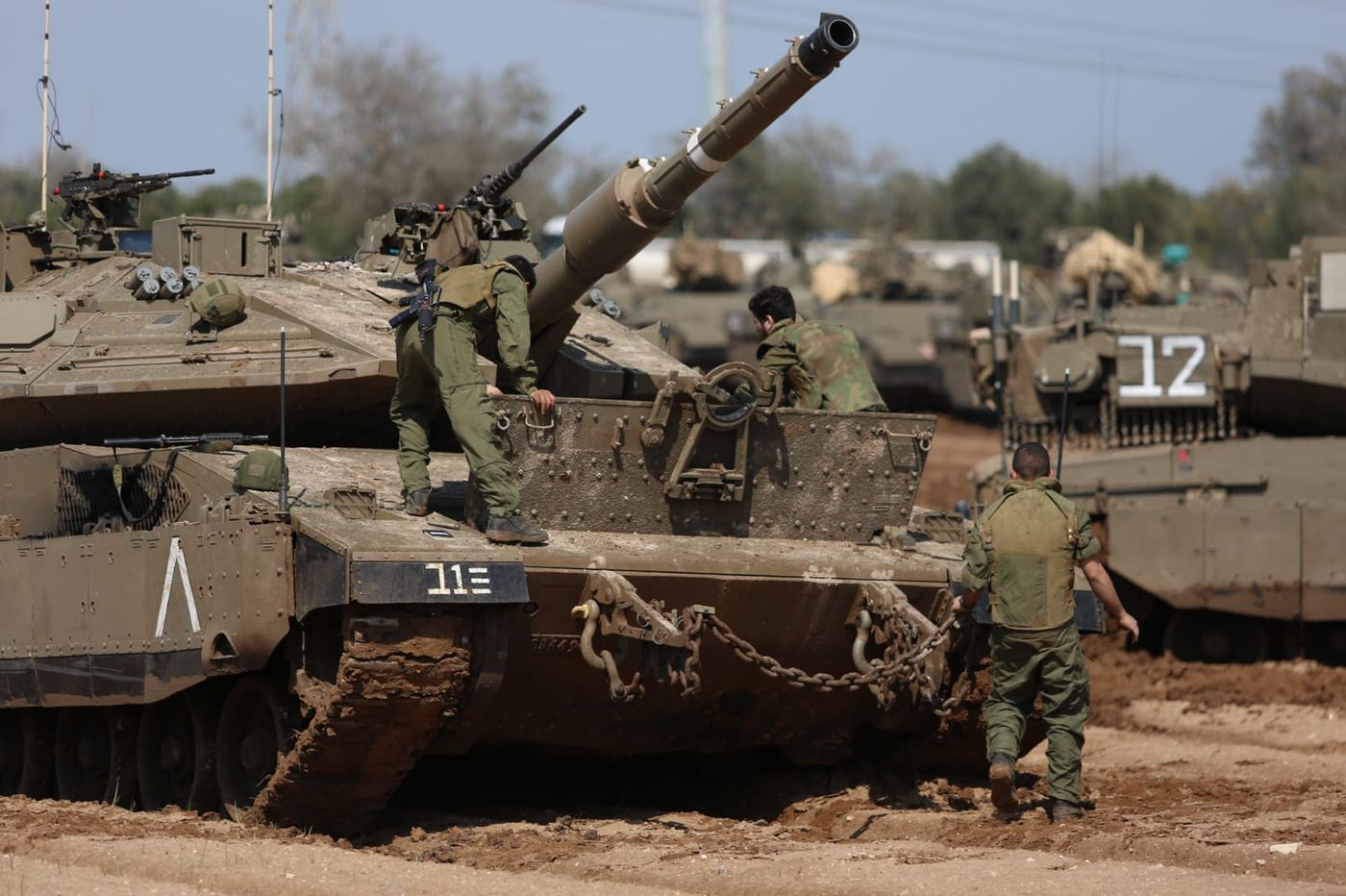 גלריה: הדרום חוזר לשגרה, צה"ל נערך לתקיפה
