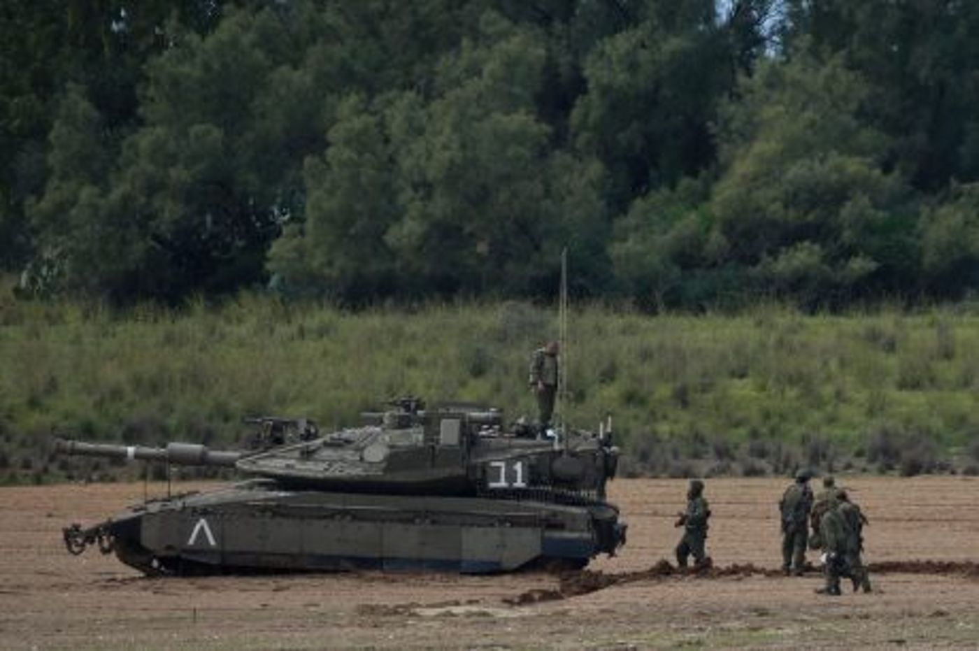 גלריה: הדרום חוזר לשגרה, צה"ל נערך לתקיפה