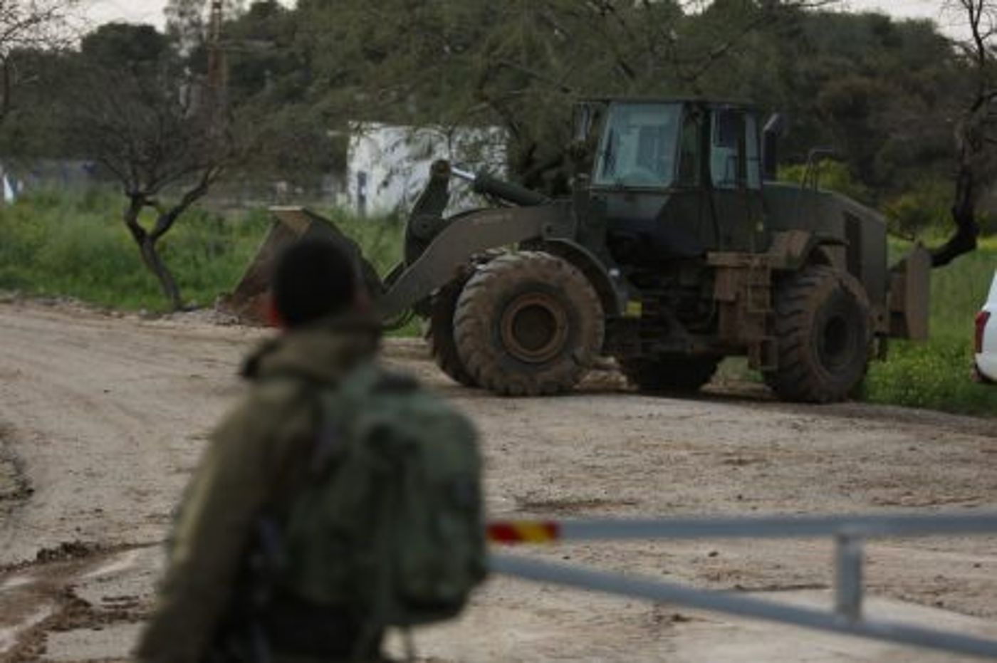 גלריה: הדרום חוזר לשגרה, צה"ל נערך לתקיפה