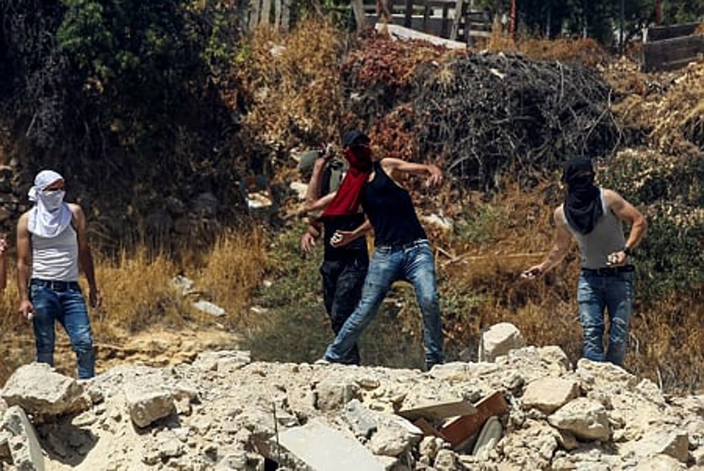צפו: מרדף ומעצר של זורקי בקבוקי תבערה בשועפאט