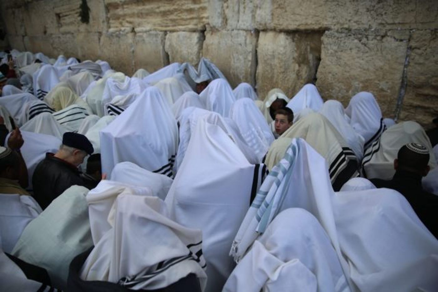 מרהיב: 100 אלף איש בברכת כוהנים בכותל. גלריה