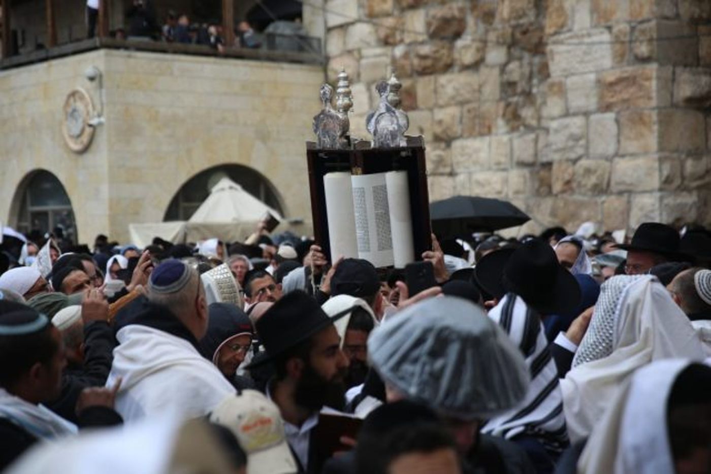 מרהיב: 100 אלף איש בברכת כוהנים בכותל. גלריה