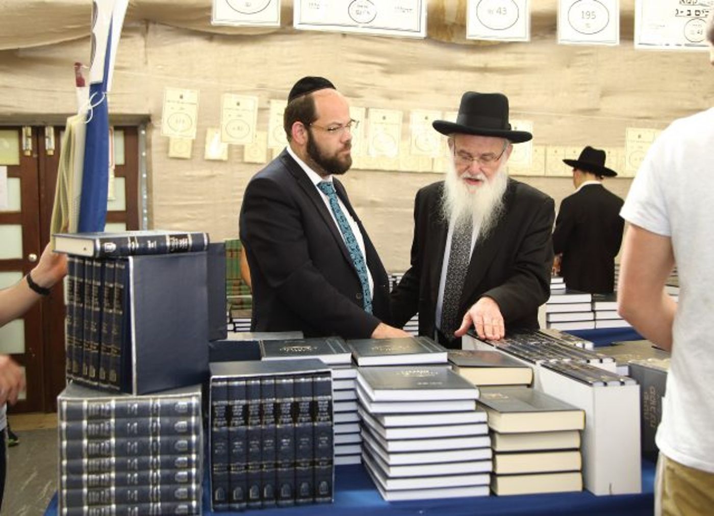 שיא ביריד הספרים: מעל 17,000 מבקרים