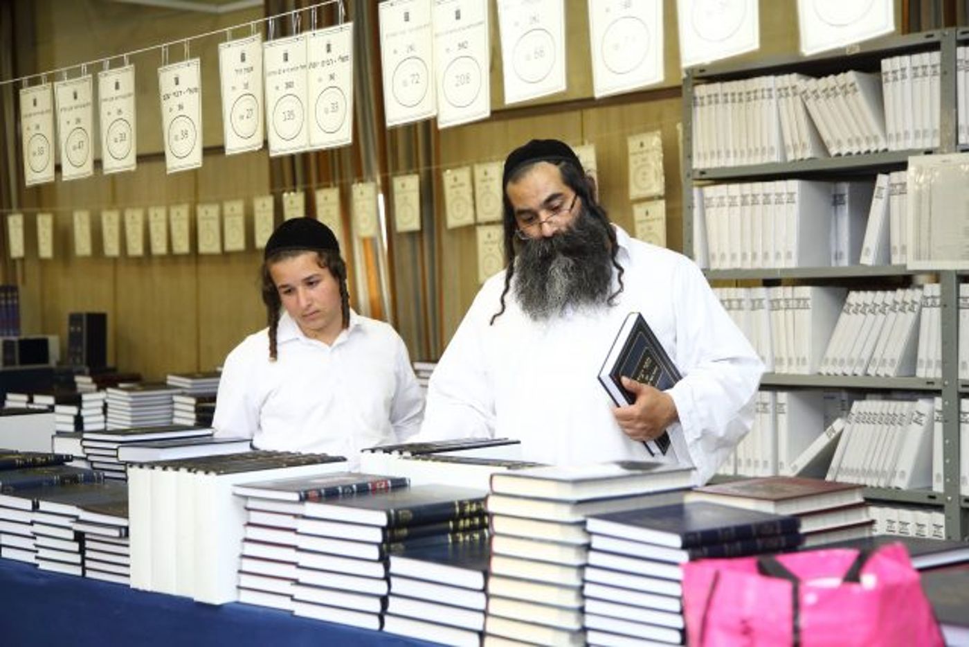 שיא ביריד הספרים: מעל 17,000 מבקרים