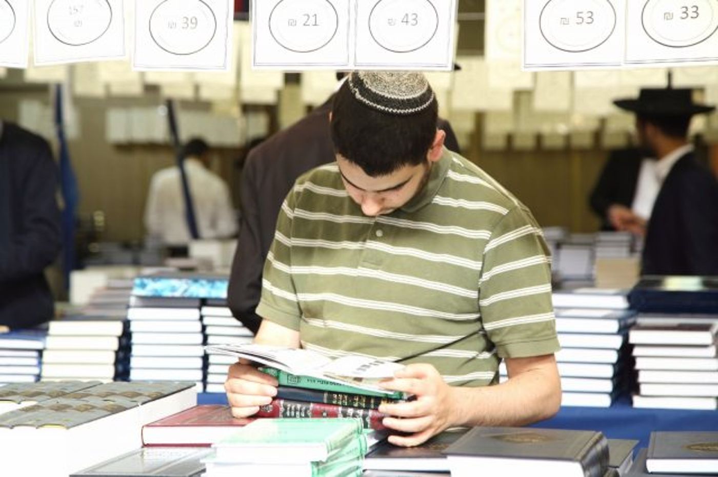שיא ביריד הספרים: מעל 17,000 מבקרים