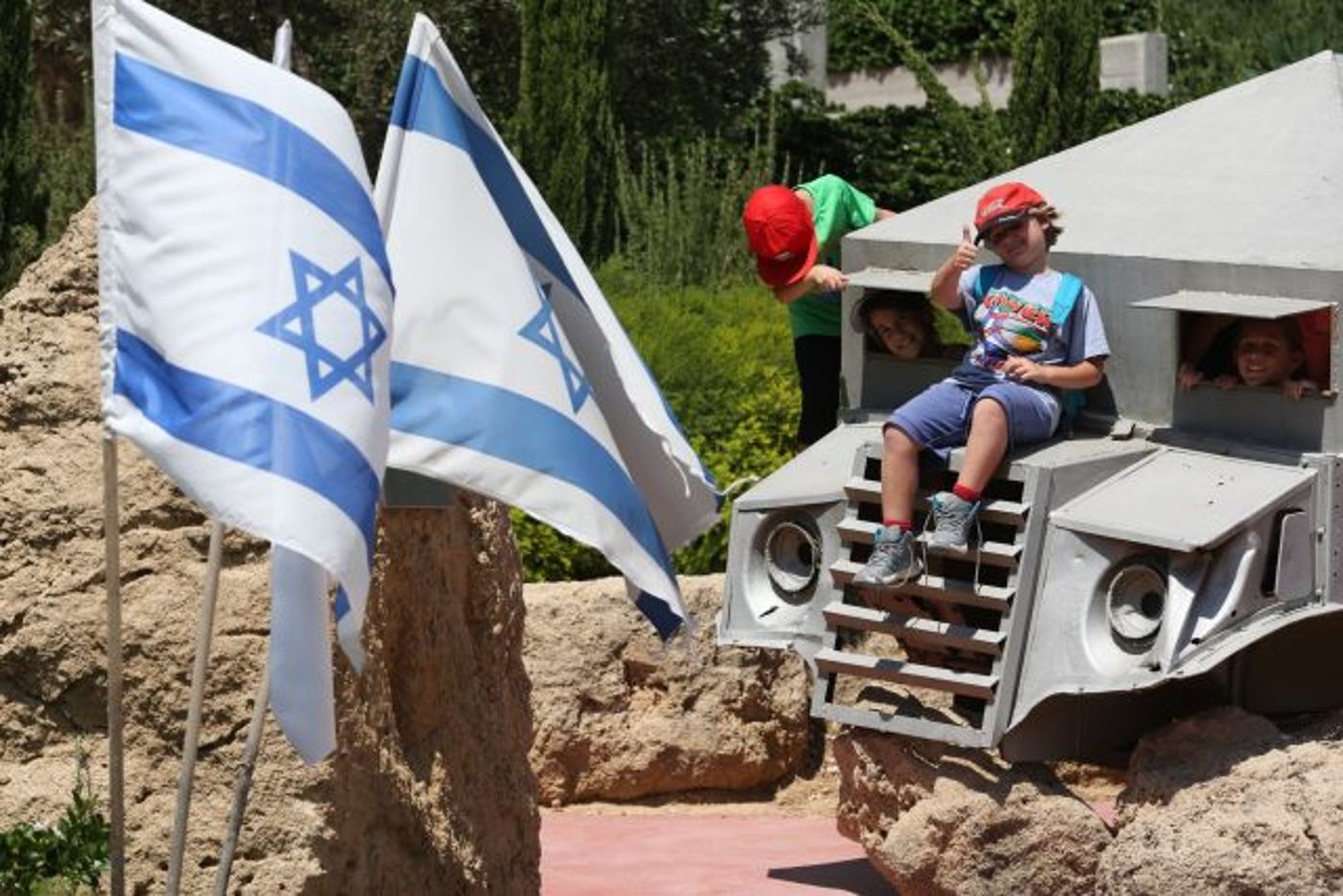 יד מרדכי – אתר שחזור הקרב –