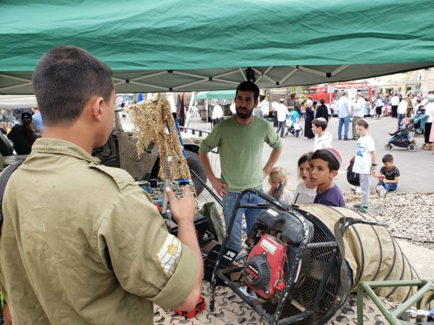 אלפים במוזיאונים (דובר צה"ל)