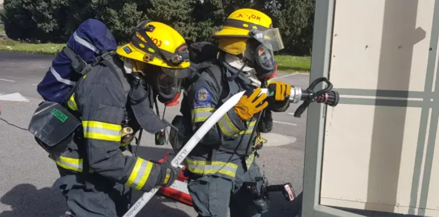 בגלל דגל ישראל: צוות כיבוי הותקף במאה שערים