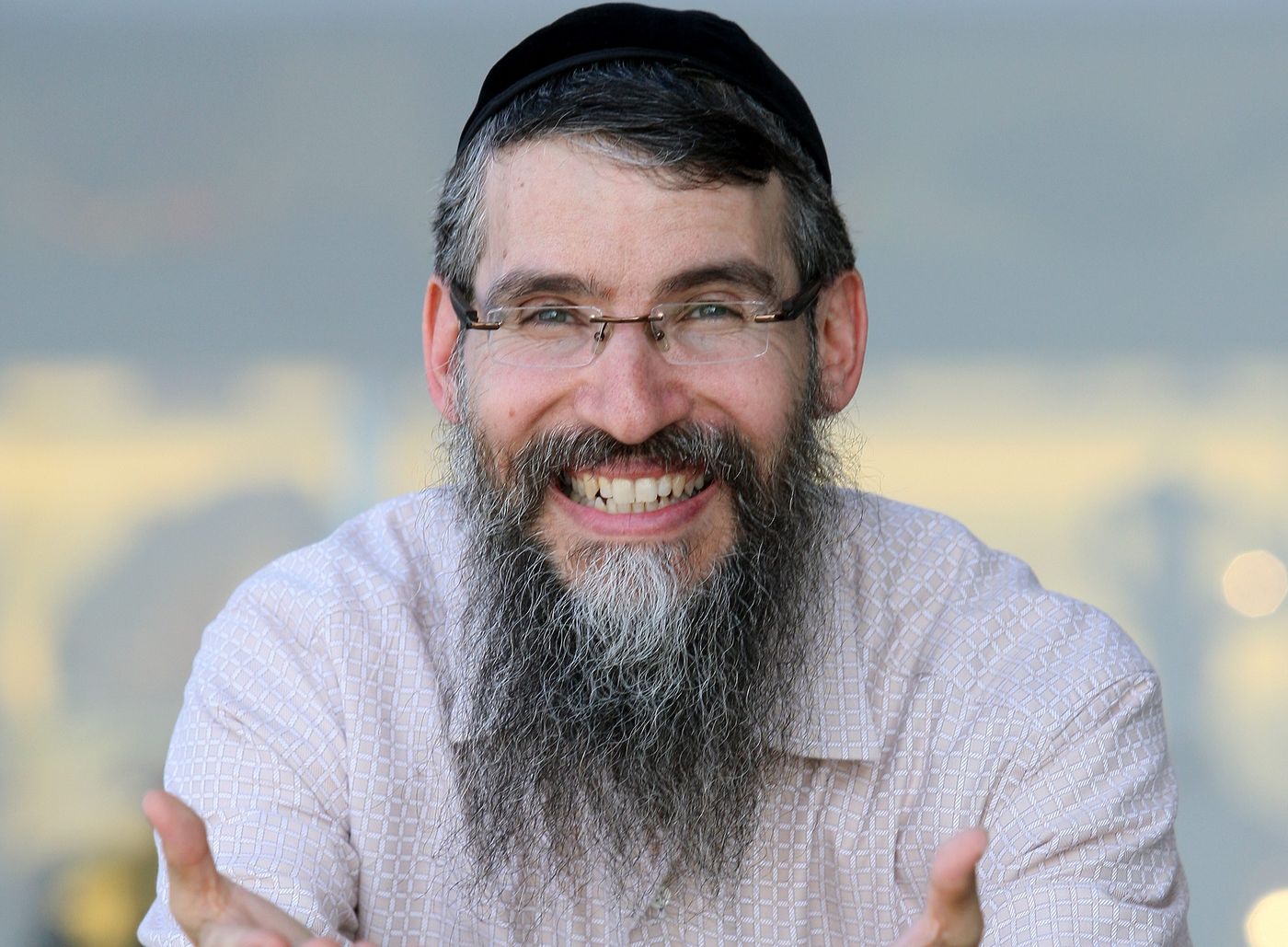 40 שנה ב-4 דקות: מחווה מרגשת לאברהם פריד. צפו