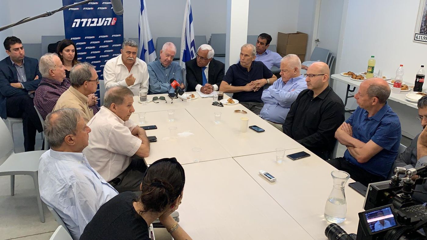 עמיר פרץ נערך להתמודדות: "נרד מהגדר אל השטח"