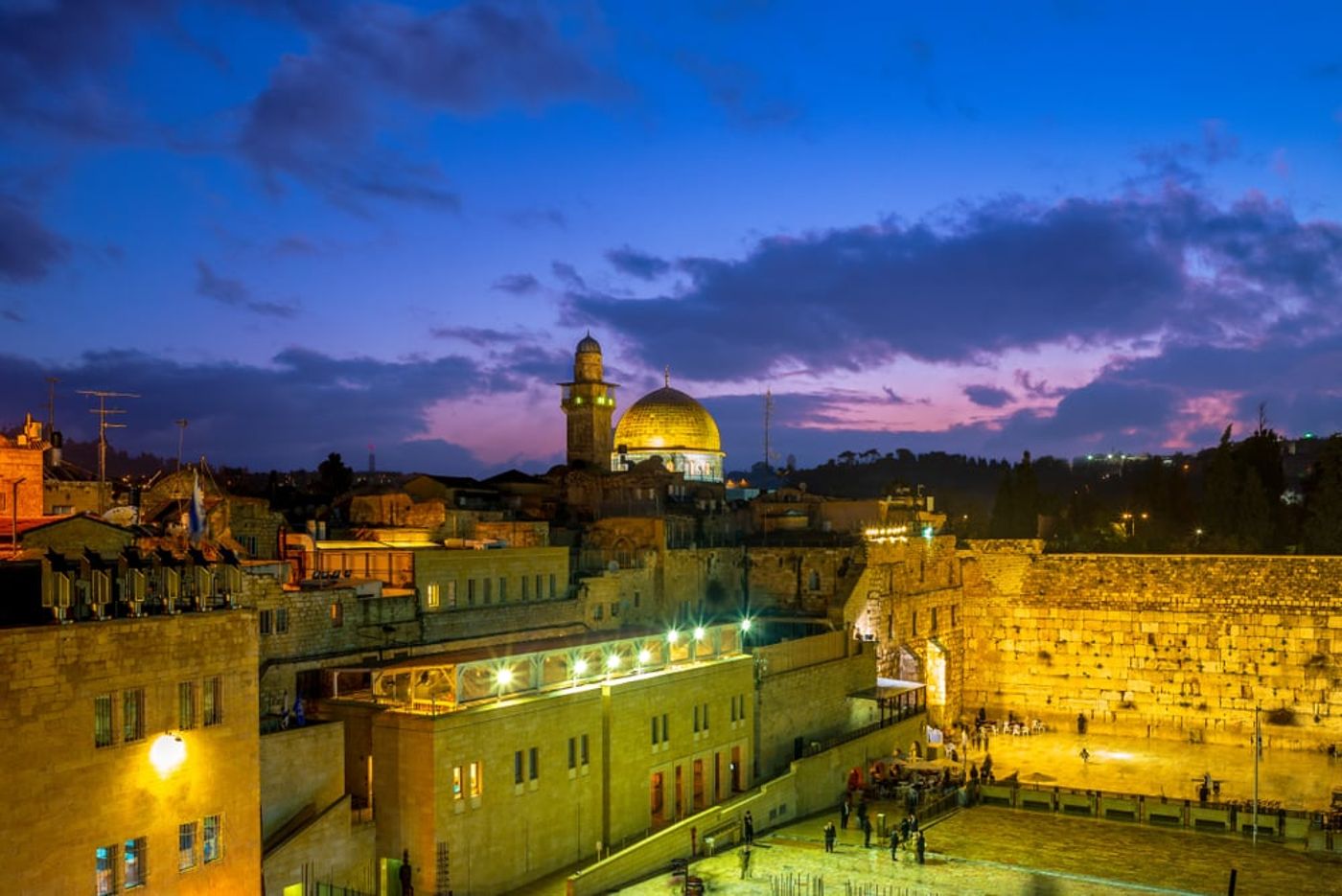 שבועות בירושלים: סעודות, סיורים והרצאות – תתכוננו