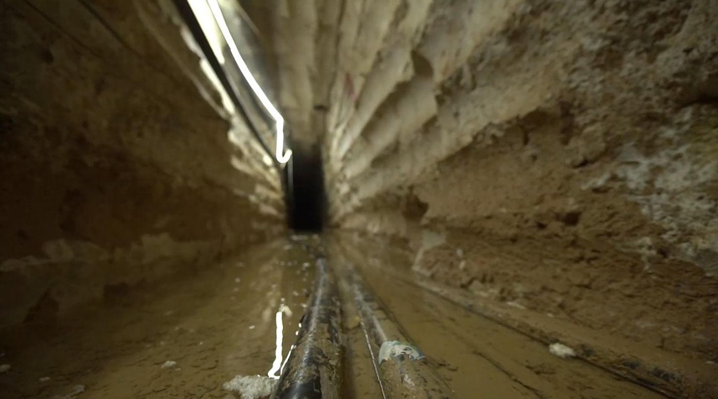צה"ל חושף מתוך המנהרה של החיזבאללה בצפון