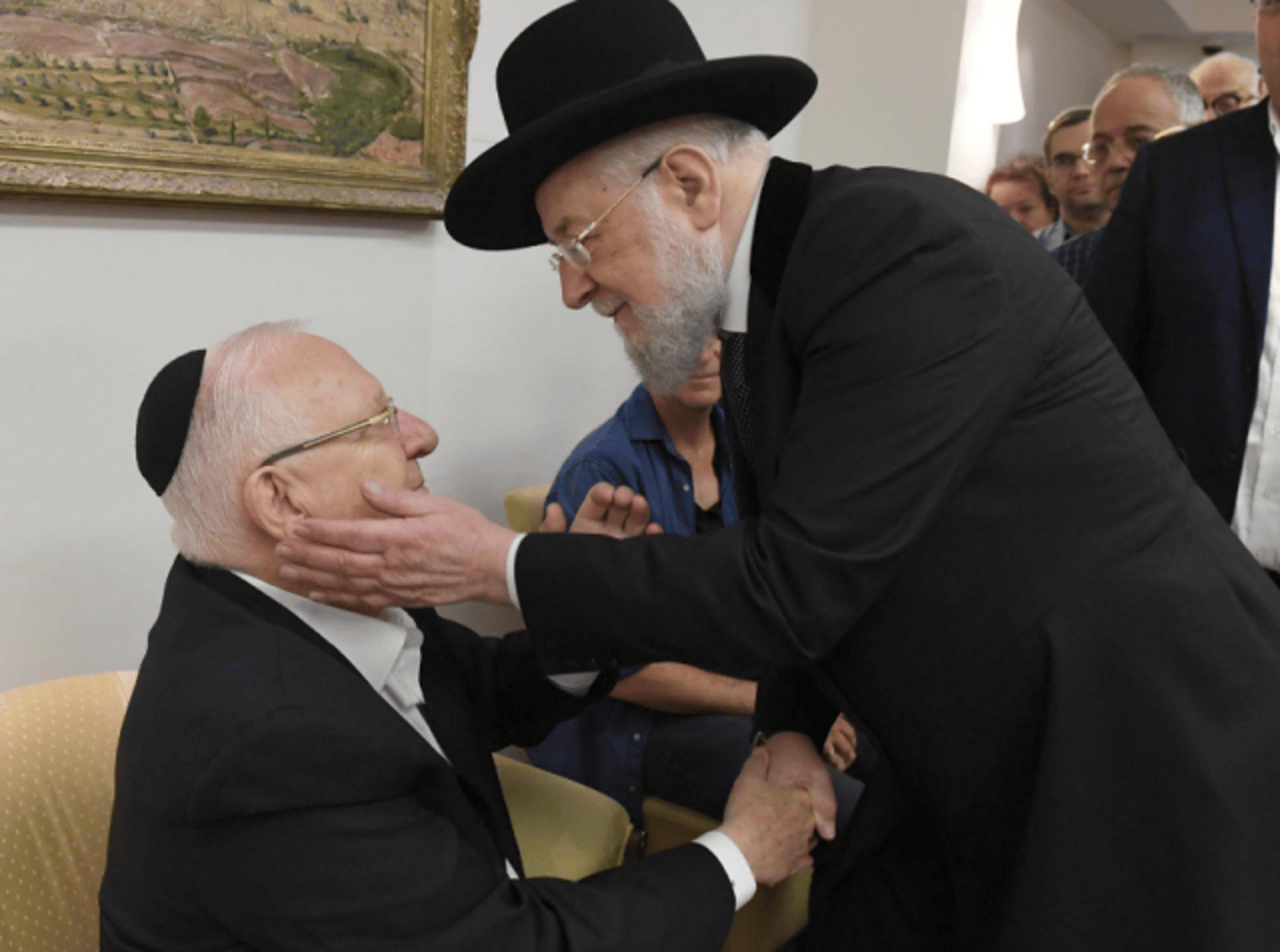 מנחמים את הנשיא ריבלין: מאות הגיעו מרחבי הארץ