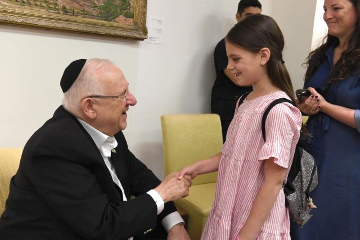 מנחמים את הנשיא ריבלין: מאות הגיעו מרחבי הארץ