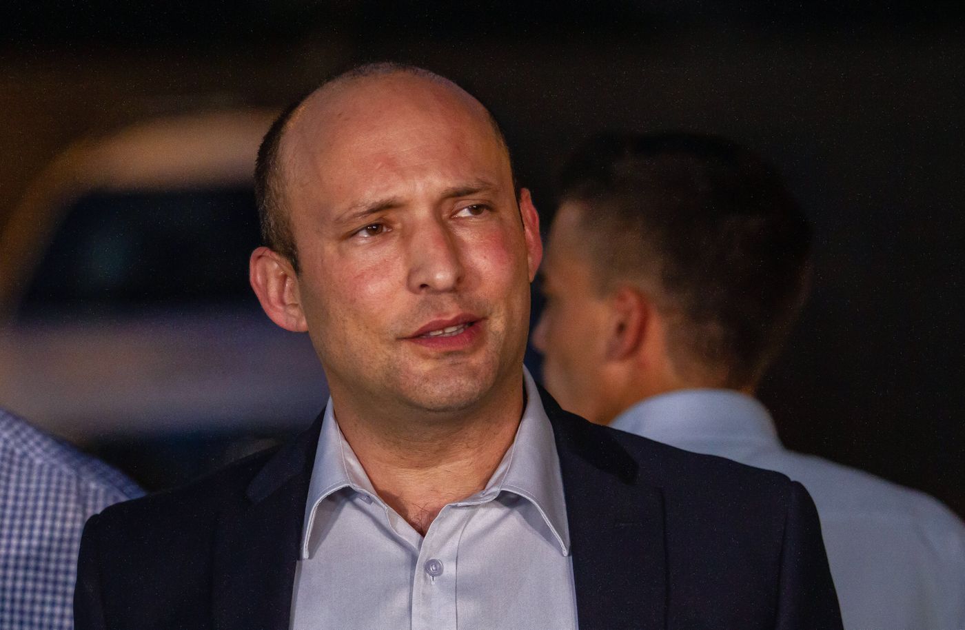 בנט מתפוצץ על יוגב: "לא רוצה לחזור אליך"
