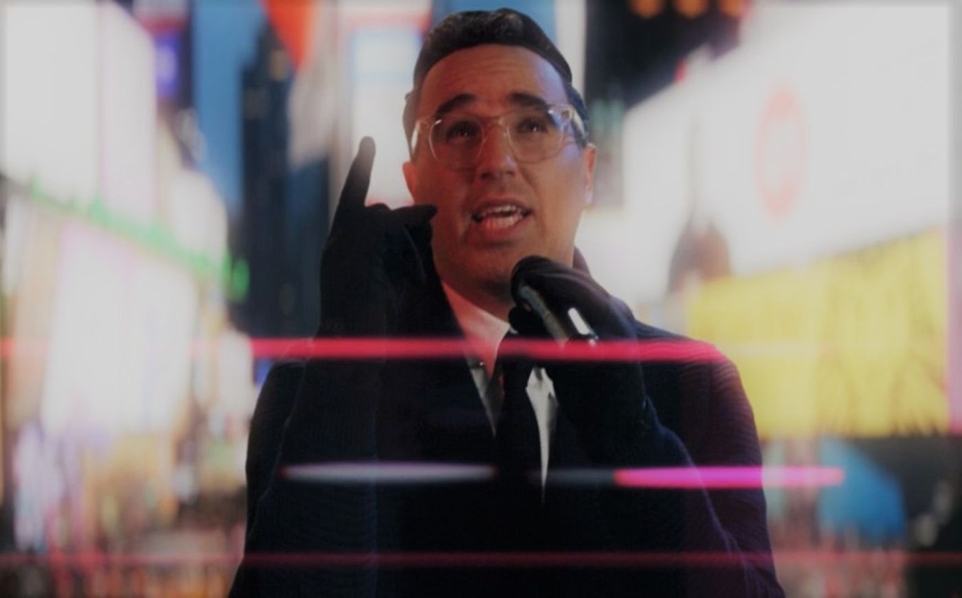 היישר מטיימס סקוור: יעקב שוואקי משיק קליפ מרגש