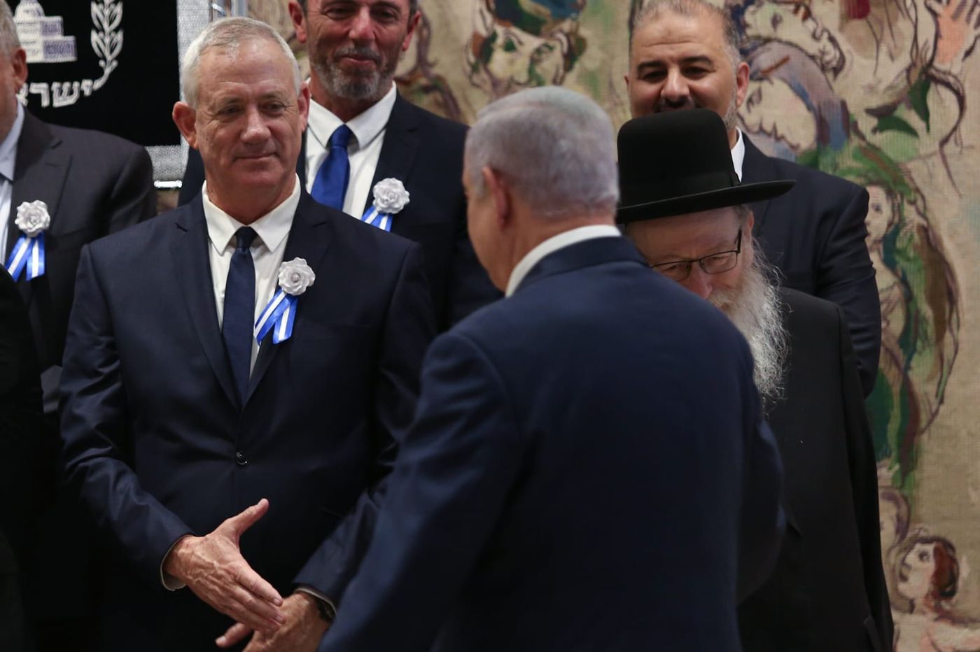 26 שעות למנדט | פגישה גורלית: נתניהו וגנץ נפגשים