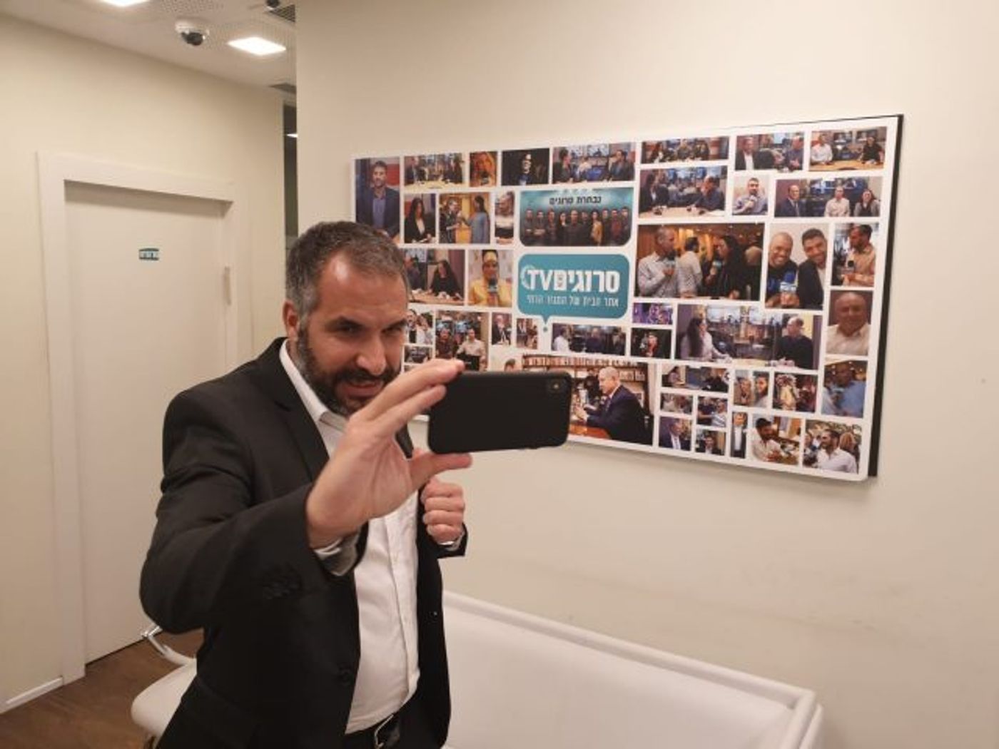רון קובי בסרוגים