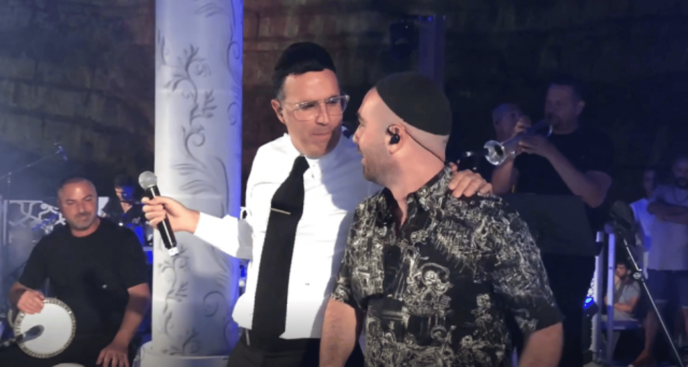 צפו: המפגש המרגש בין עומר אדם לשוואקי