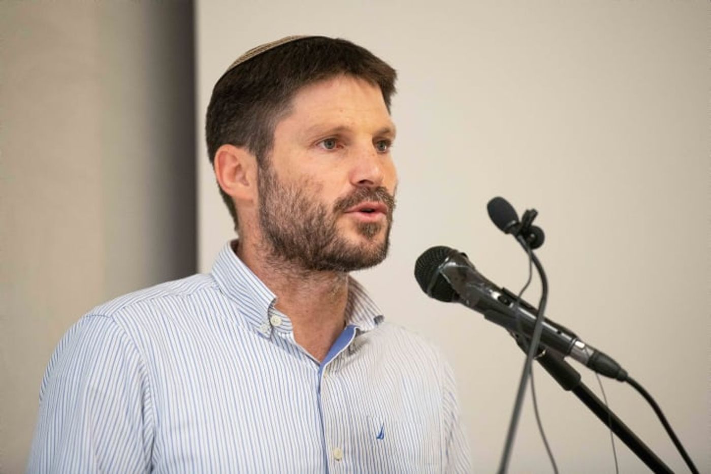 סמוטריץ': לא סומך על נתניהו שיתקן את ביהמ"ש