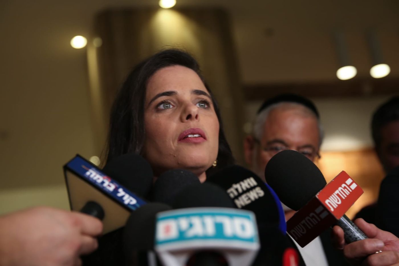 שקד נגד החמרת הסגר: "זה מכה אחת יותר מידי"