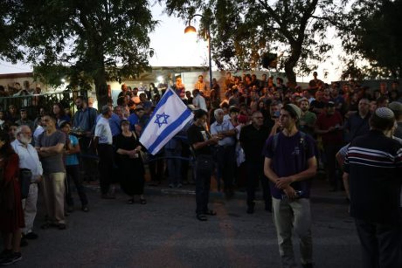 יואב שורק: "לא יכול להיזכר בשנים איתך ולא לחייך"