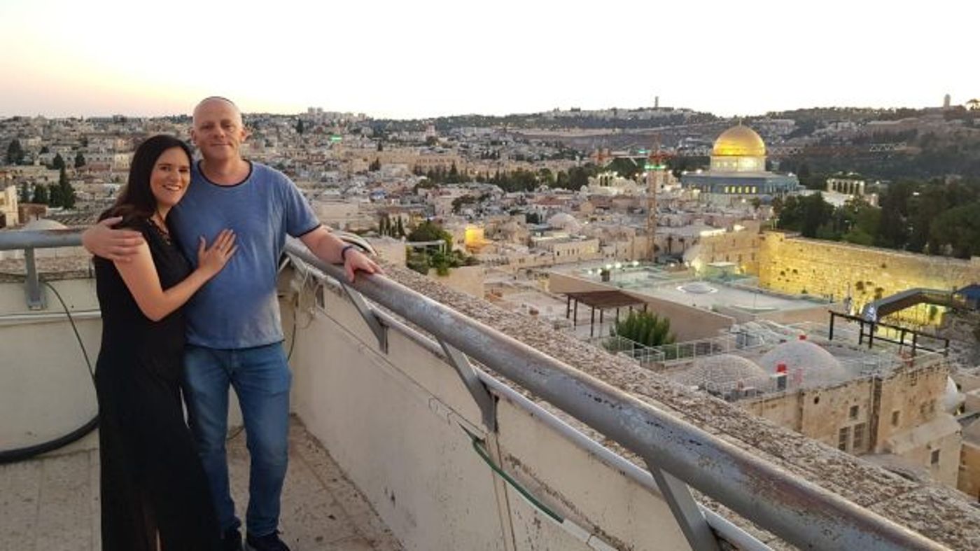 מול הר הבית. עמרוסי והולנדר מאושרים