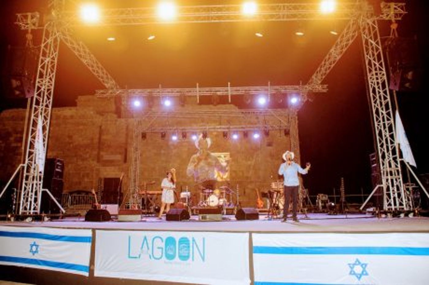 במטוס פרטי לקפריסין: ישי ריבו בפסטיבל ההיסטורי