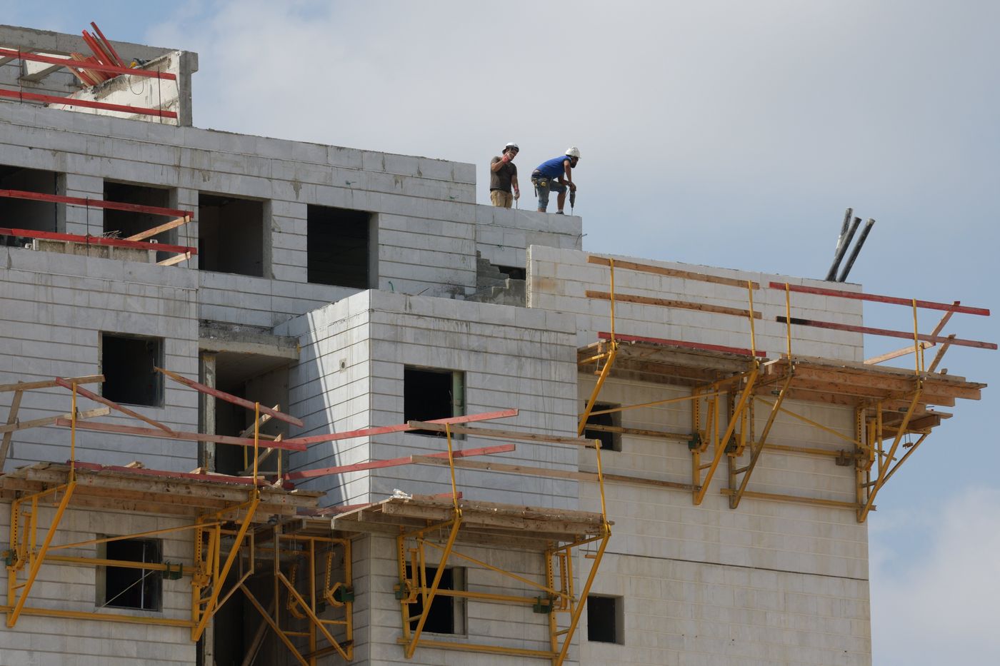 בת ים: פועל נפצע בינוני כתוצאה מפציעה ממסור