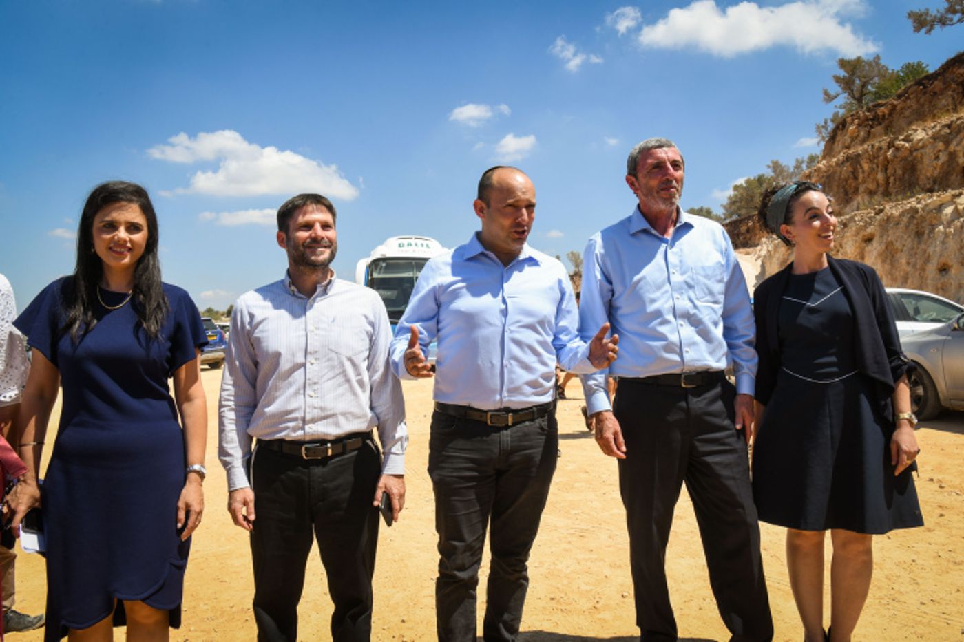 'ימינה': ספין פוליטי; נתניהו הזמין את גנץ לממשלה