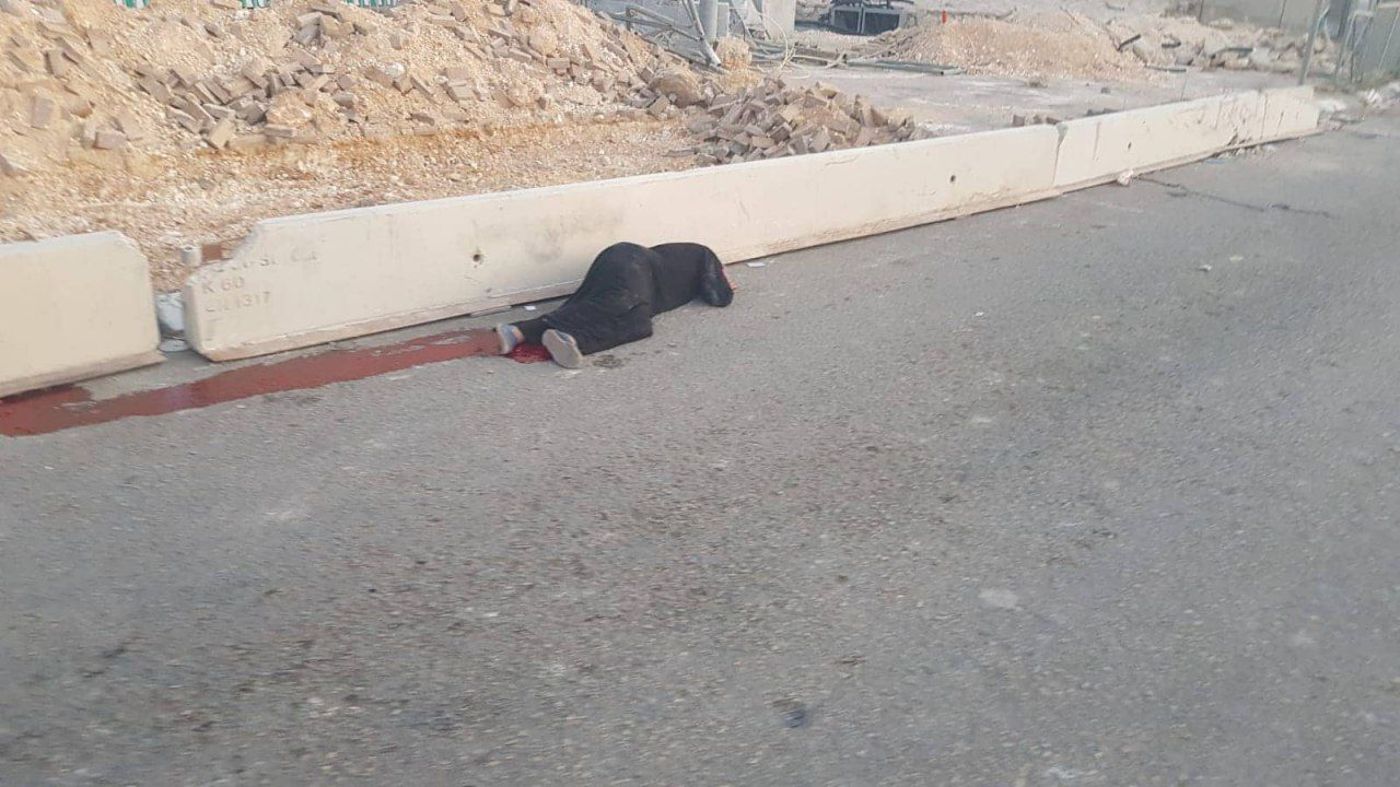 מחבלת שלפה סכין במחסום קלנדיה. נורתה ונהרגה