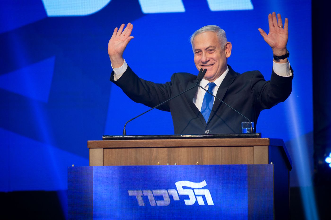 הליכוד: "גנץ סרבן סדרתי, נכנע שוב ללפיד וליברמן"