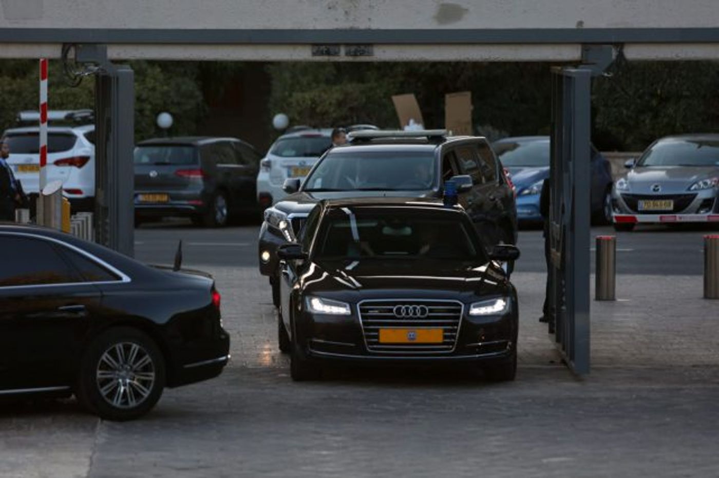 נסיון אחרון: גנץ ונתניהו נפגשים בארבע עיניים