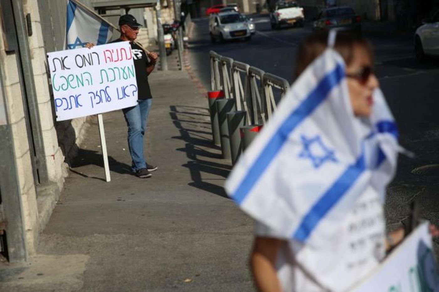 פרקליטי נתניהו: "עסקת טיעון לא באה בחשבון"