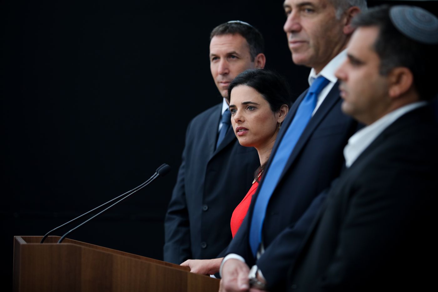 בנט: "יוצאים לאופוזיציה עם גב זקוף וראש מורם"