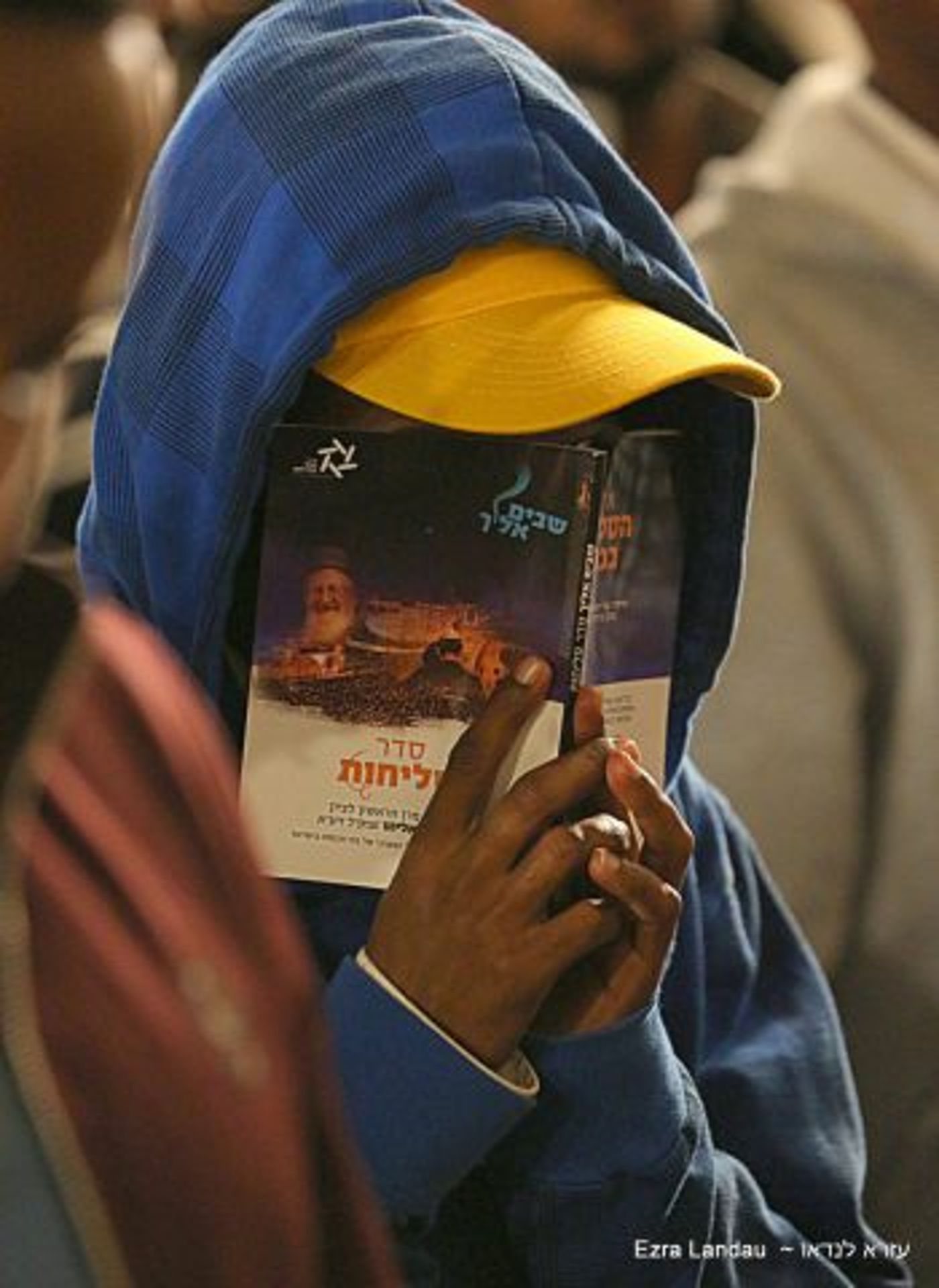תיעוד עוצמתי: כמאה אלף איש באירוע סליחות בכותל