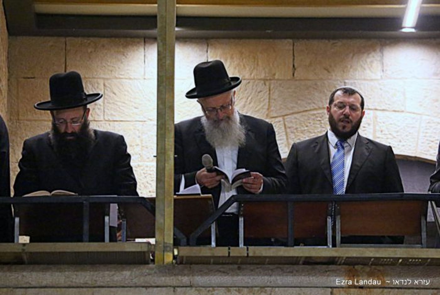 תיעוד עוצמתי: כמאה אלף איש באירוע סליחות בכותל