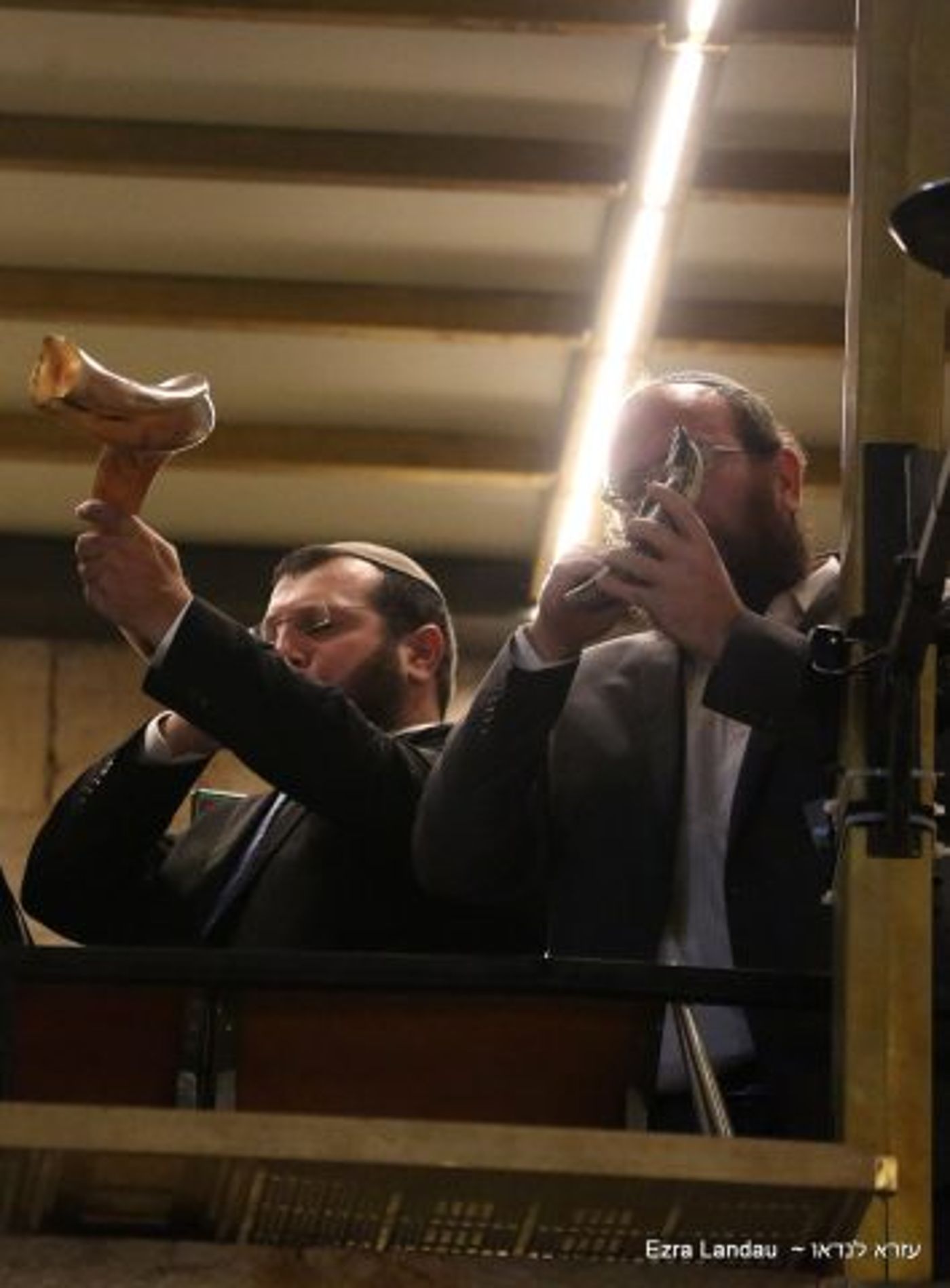 תיעוד עוצמתי: כמאה אלף איש באירוע סליחות בכותל