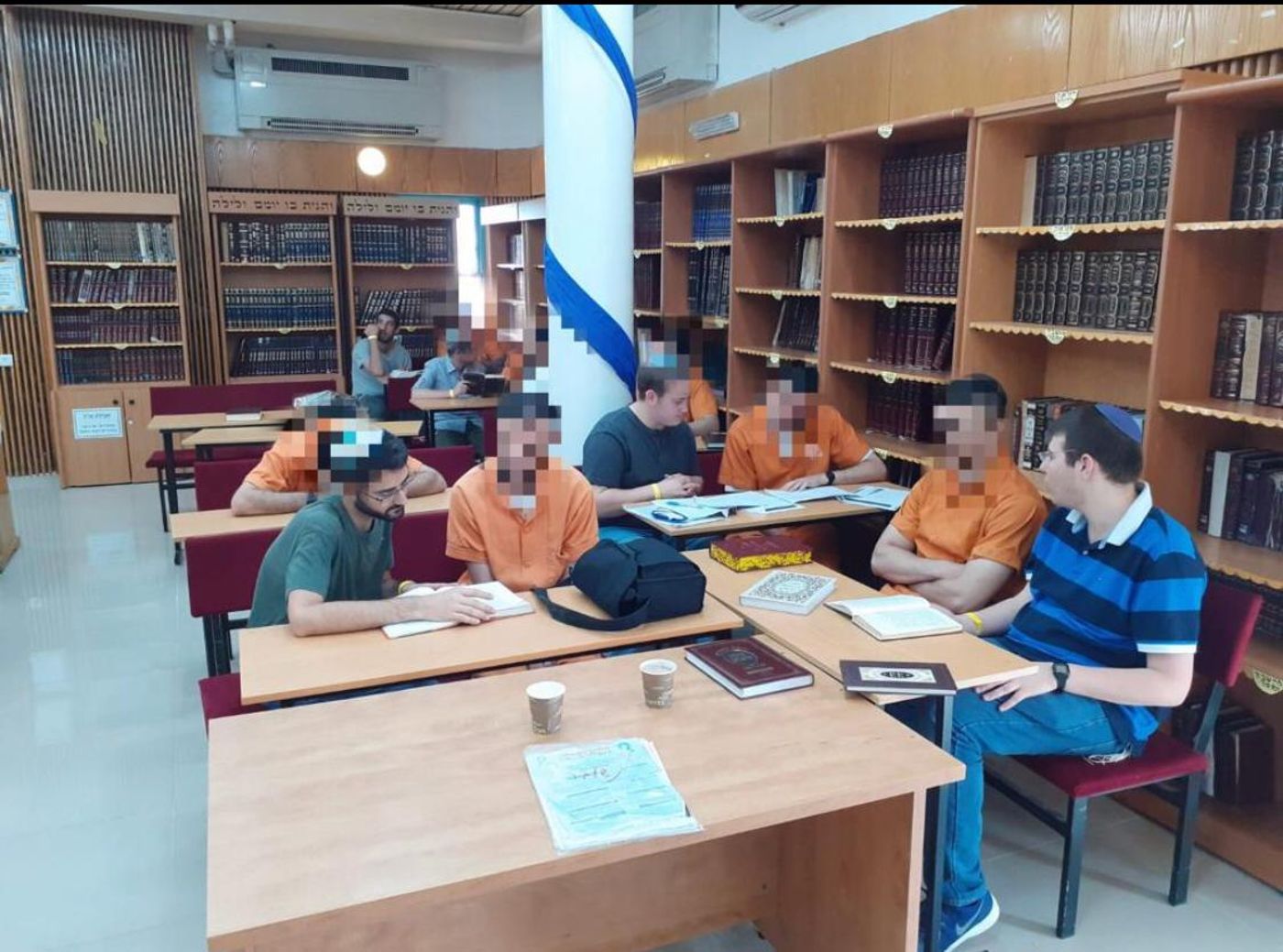 לומדים עם האסירים: בתי הסוהר נערכים ליום כיפור