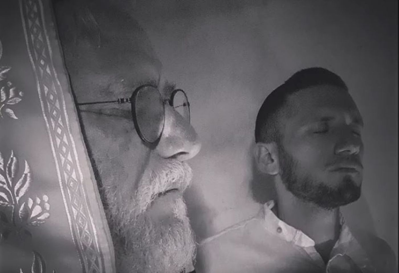 מרגש: הרב ובנו שעזב את העולם החרדי בדואט לכיפור
